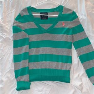 U.S Polo Assn. v neck sweater